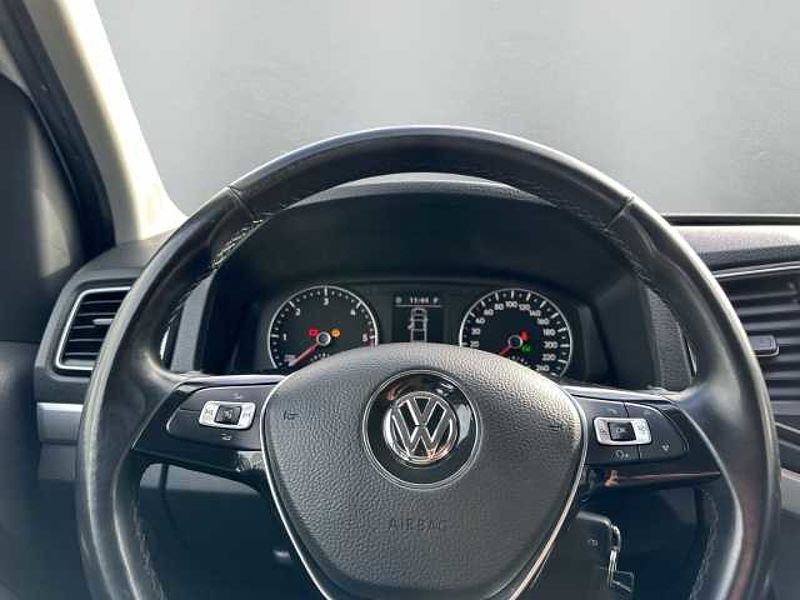 Volkswagen Amarok Highline DoubleCab 4Motion 3.0 TDI Allrad AHK Navi Leder Bi-Xenon Kurvenlicht
