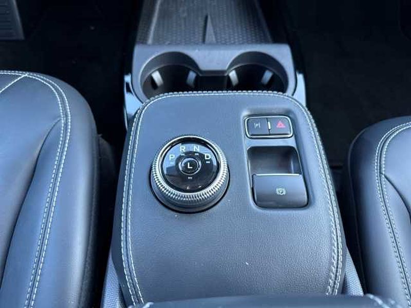 Ford Mustang MACH-E Navi digitales Cockpit LED Scheinwerferreg. ACC Mehrzonenklima DAB