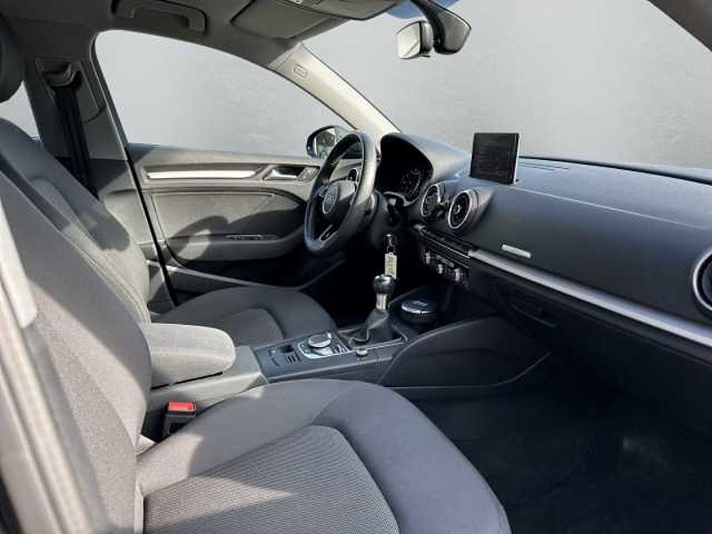 Audi A3 30 TFSI 1.0 EU6d-T Bi-Xenon 2-Zonen-Klimaautom Sitzheizung